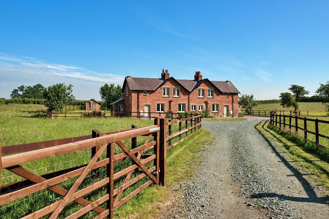 Finest Retreats - Fox And Hare Villa Shrawardine Exterior foto